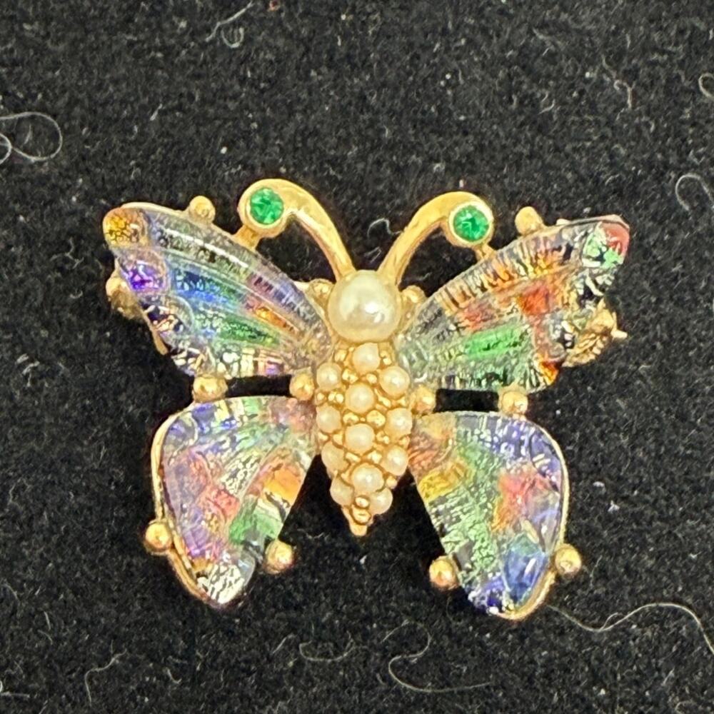 VINTAGE CINER Butterfly Brooch Gold Tone Iridescent Multicolor Pearl Pin